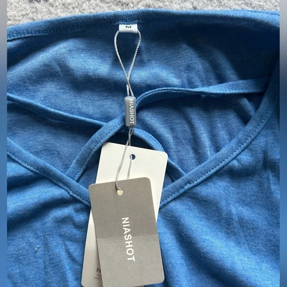 Blue twist front long sleeve - Picture 3 of 3